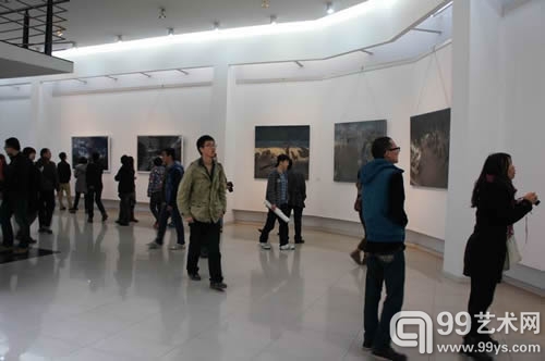 罗中立奖学金 获奖作品展览开幕式 展览现场