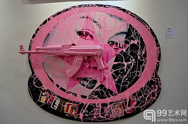 苏格兰艺术家迈克尔·福布斯2006年的一幅以粉色ak47机关枪为主题的画