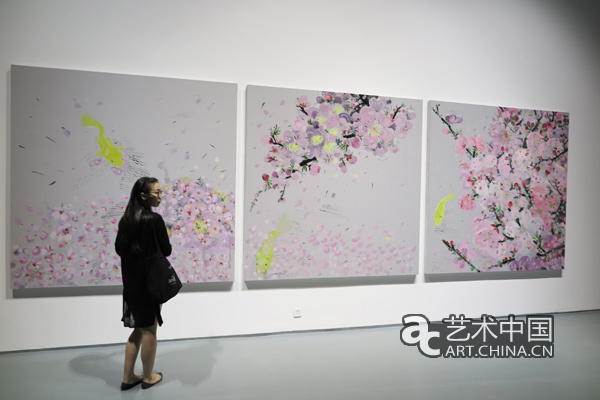 "花鸟:申玲个展"于蜂巢当代艺术中心拉开帷幕