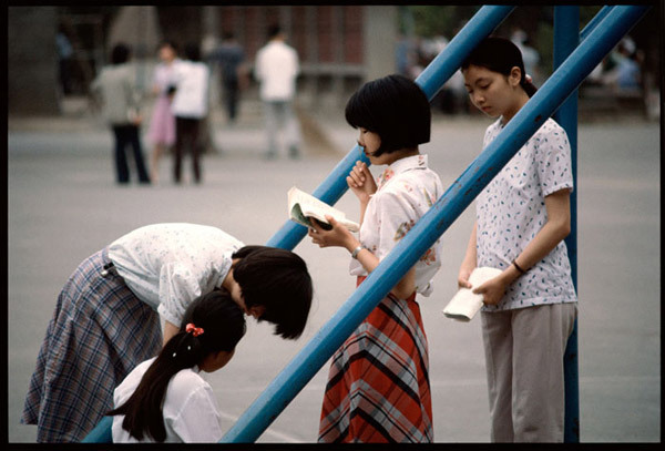 任曙林《北京171中学操场》