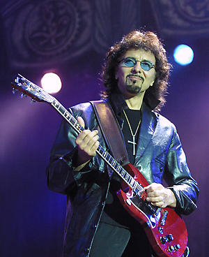 Black Sabbath和Heaven And Hell的吉他手Tony Iommi（托尼·艾奥米）